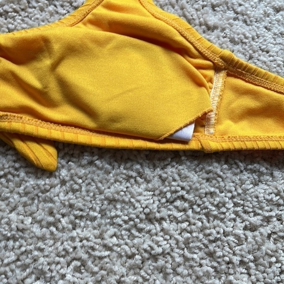 Xhilaration M yellow adjustable bikini top - Picture 6 of 11
